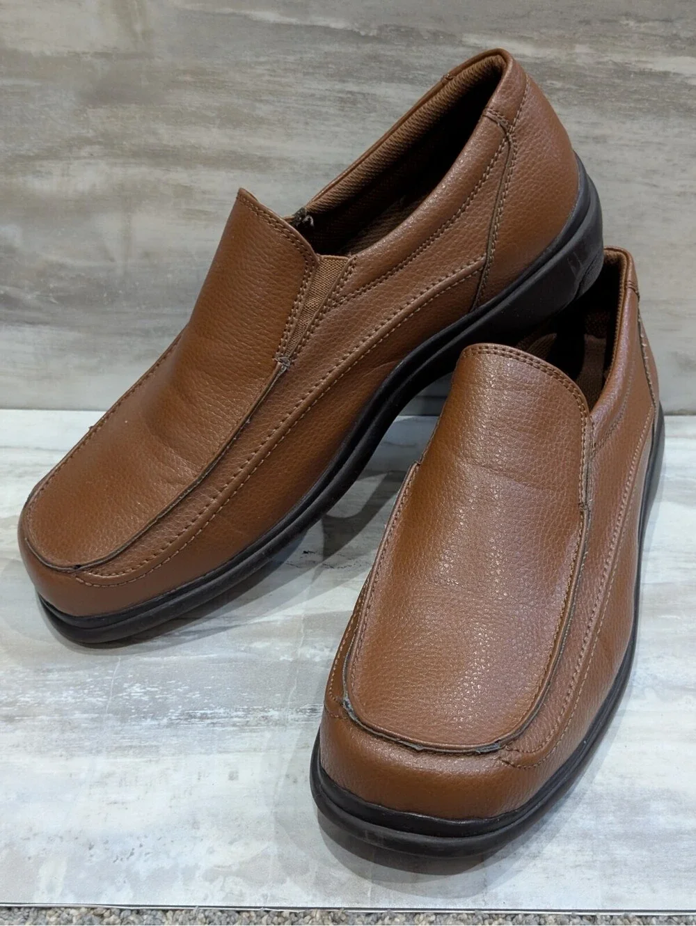Deer Stags Brown Slip-On Loafers Men's Size 11D Comfortable Casual Shoes